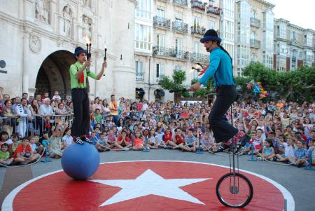 Espectáculo Infantil. Tiritirantes: “Birly & Birloque”.