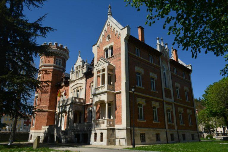 Imagen Palacio de la Isla. Instituto Castellano y Leonés de la lengua