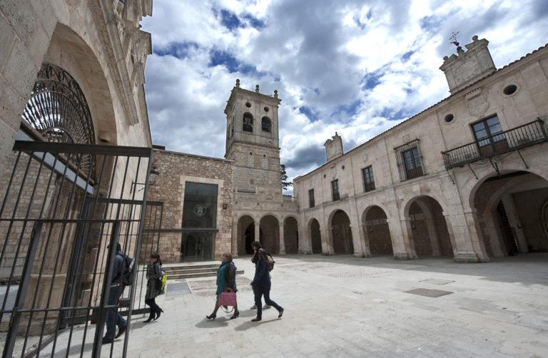 Imagen Hospital del Rey y Ermita de San Amaro